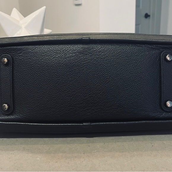 Gorgeous Rare 💯Authentic Coach Dreamers 36 Bag ✨🖤 - Picture 3 of 10